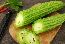 吃瓜新鲜爆料是真的吗,真相揭秘，是真是假？