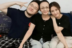 巨c吃瓜八卦爆料,揭秘娱乐圈最新八卦风云